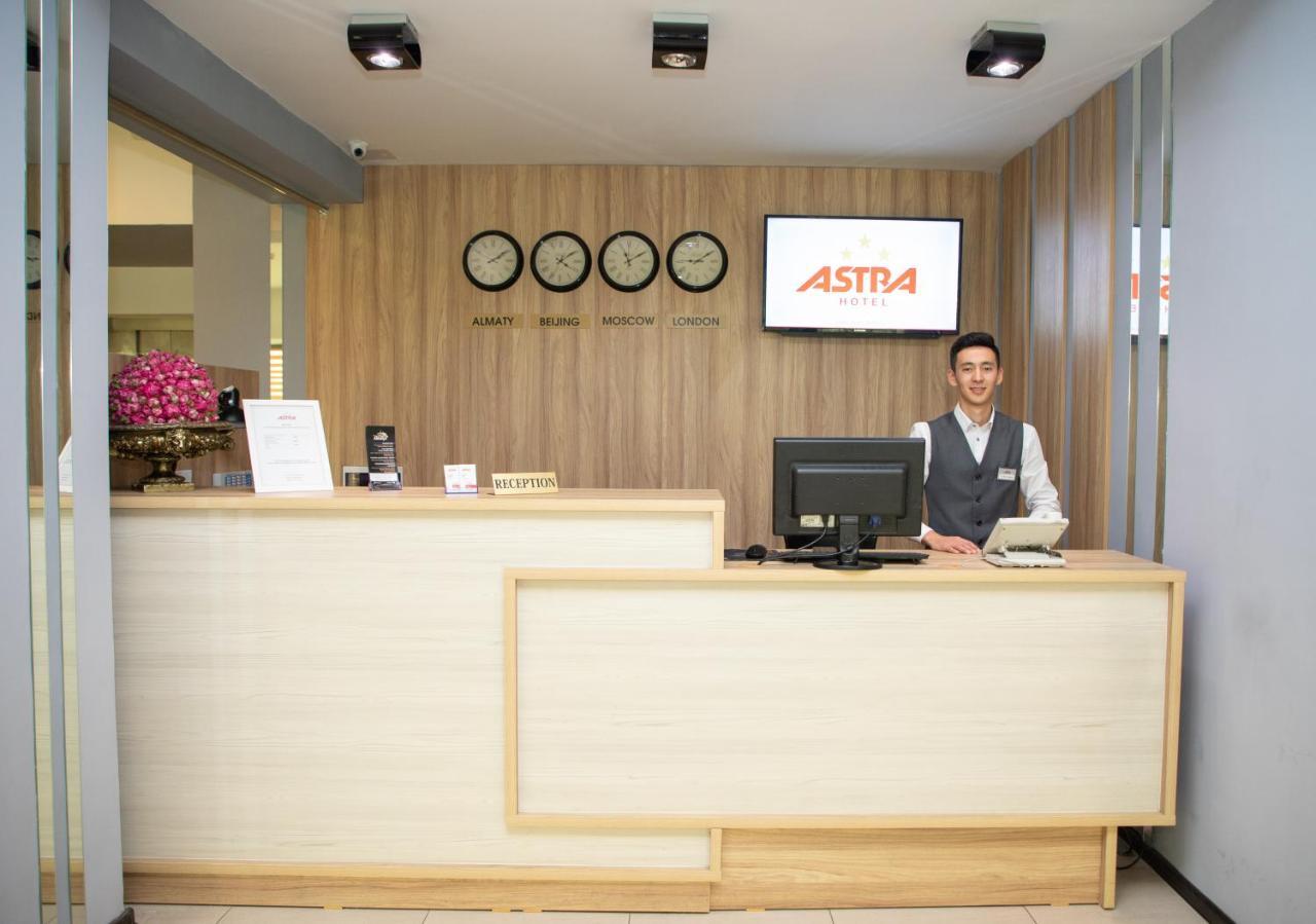 Astra Hotel Almatî Exterior foto